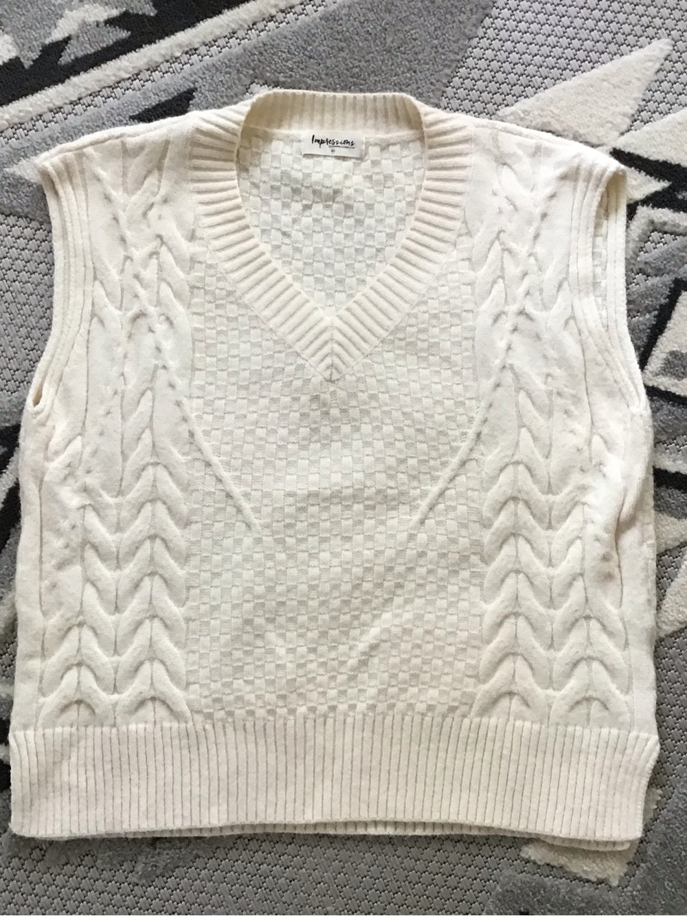 Impressions Women's Ivory Cable Knit V-Neck Sweater Vest